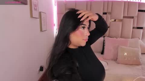 zoey thommpson online show from November 2025 02:55:02 PM