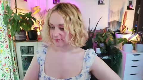 Zoey Ryan online show from June 2026 07:35:02 PM