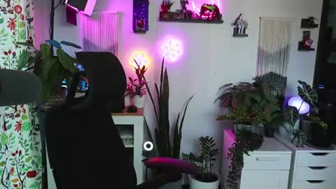 Snapshot of zoeyryan chatting on July 2026 05:15:02 PM Zoey Ryan online show from July 2026 05:15:02 PM