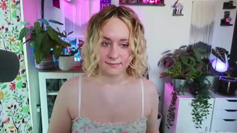 Snapshot of zoeyryan chatting on July 2026 04:32:02 PM Zoey Ryan online show from July 2026 04:32:02 PM