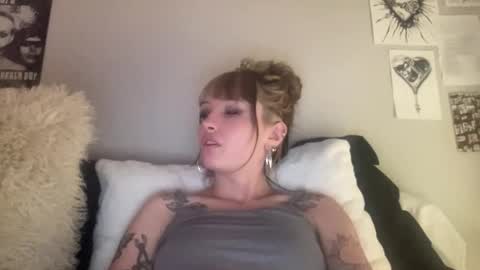 zoeyyb666 online show from February 2026 07:45:02 AM