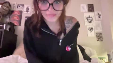 Snapshot of zoeyyb666 chatting on April 2026 07:45:01 AM zoeyyb666 online show from April 2026 07:45:01 AM