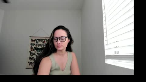 Snapshot of zoiebutterfly chatting on May 2026 08:36:02 PM Zoie online show from May 2026 08:36:02 PM