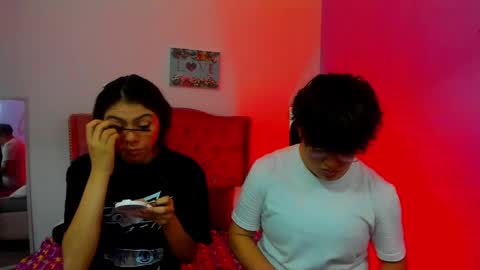 Snapshot of zooble_28 chatting on June 2026 12:18:01 PM Nick And Mia online show from June 2026 12:18:01 PM