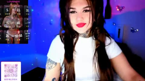 Zoee  online show from May 2026 08:42:01 AM