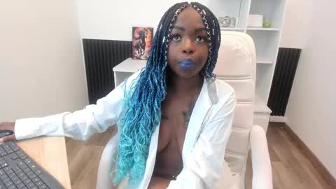 Zooe online show from January 2025 11:43:01 AM