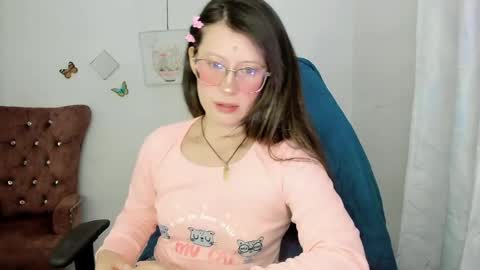 Snapshot of zooeybelair chatting on May 2026 05:12:01 AM Alicie online show from May 2026 05:12:01 AM