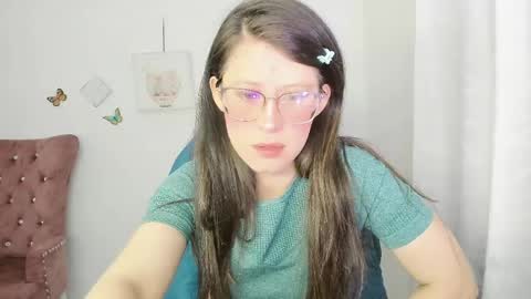 Snapshot of zooeybelair chatting on June 2026 04:48:02 AM Alicie online show from June 2026 04:48:02 AM