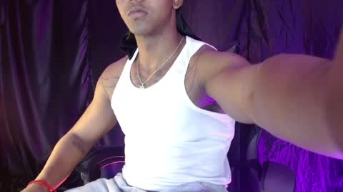 Snapshot of zoriel_derox chatting on May 2026 06:46:01 PM Zoriel online show from May 2026 06:46:01 PM