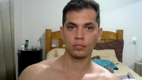 zoro_00 online show from November 2025 09:47:02 PM