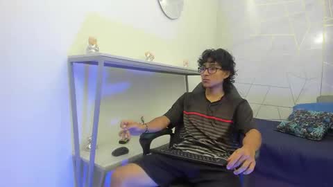     online show from November 2025 07:46:02 PM