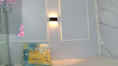 Violeta online show from April 2026 12:00:02 PM