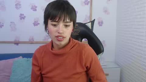 Snapshot of zowii_ chatting on June 2026 07:53:01 PM Zowii online show from June 2026 07:53:01 PM