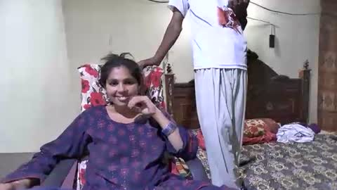 zoyakhan803 online show from April 2026 05:04:02 PM