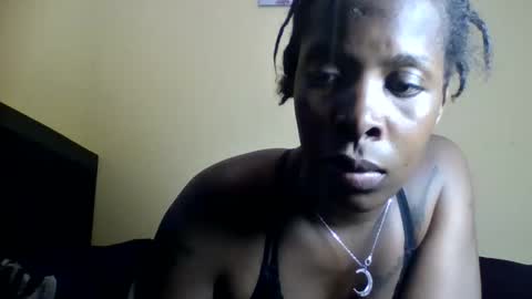 Snapshot of zurivelvetstudio chatting on June 2026 06:42:01 PM zurivelvetstudio online show from June 2026 06:42:01 PM