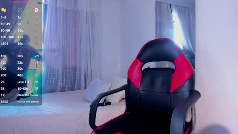 Zury Ramirez online show from April 2026 09:27:01 PM