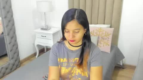 Im Zusan My schedule is from 1030pm to 430 am colombian time online show from April 2026 02:28:01 AM