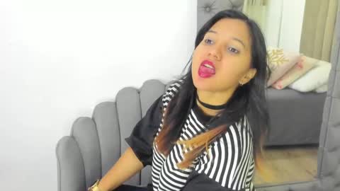 Im Zusan My schedule is from 1030pm to 430 am colombian time online show from April 2026 02:51:02 AM