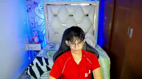 Snapshot of zxvn_n chatting on June 2026 01:17:02 PM ZX online show from June 2026 01:17:02 PM
