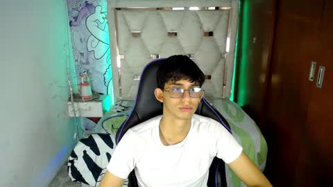 Snapshot of zxvn_n chatting on June 2026 12:33:01 PM ZX online show from June 2026 12:33:01 PM