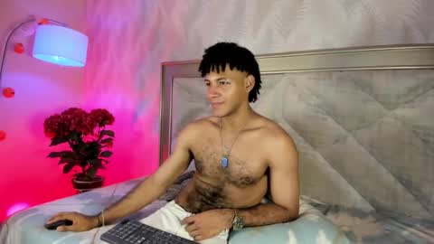 zyan_moreno online show from November 2025 02:08:01 PM