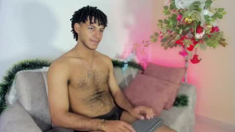 zyan_moreno online show from November 2025 04:22:01 PM