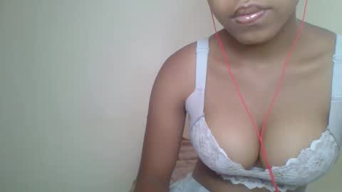 Snapshot of zyraelle_01 chatting on May 2026 06:42:01 AM zyraelle_01 online show from May 2026 06:42:01 AM