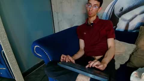 Zyro Nigth online show from November 2025 08:42:01 PM