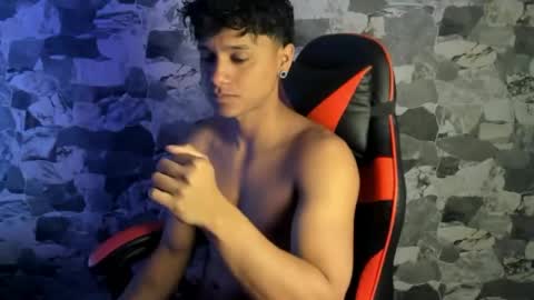 Snapshot of zyzz_1812 chatting on April 2026 05:43:02 AM zyzz_1812 online show from April 2026 05:43:02 AM