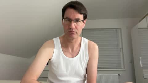 zzz123_cam online show from April 2026 03:35:01 PM