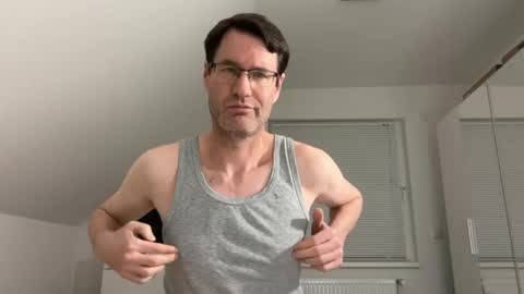 zzz123_cam online show from April 2026 09:31:01 PM