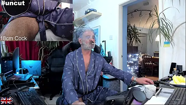 OnlineBossUK online show from October 2025 09:59:02 PM