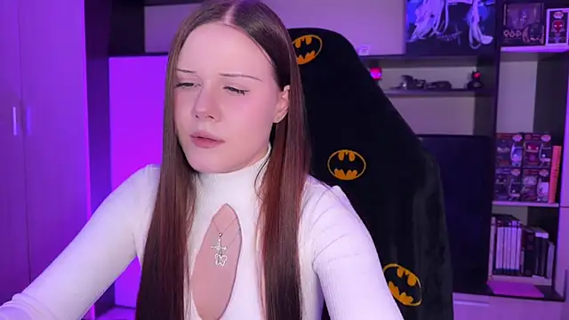 jasminevine online show from April 2026 12:05:01 AM