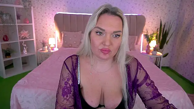 MissyMartinez online show from March 2026 05:07:01 PM