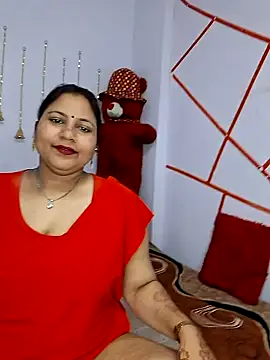 Snapshot of MOM-SUN-COUPLE chatting on February 2025 04:33:01 PM MOM-SUN-COUPLE online show from February 2025 04:33:01 PM