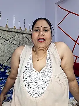 Snapshot of MOM-SUN-COUPLE chatting on February 2025 09:34:02 AM MOM-SUN-COUPLE online show from February 2025 09:34:02 AM