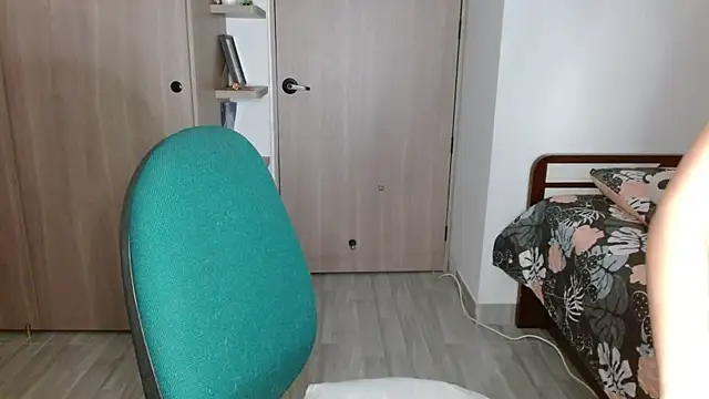 mia  lopez  online show from April 2026 04:07:02 AM