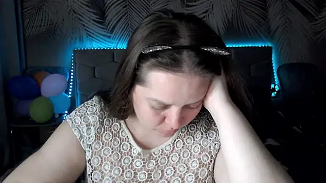 Snapshot of uliastar chatting on June 2026 06:52:02 AM uliastar online show from June 2026 06:52:02 AM