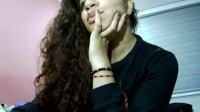 gatubelahot online show from October 2025 02:15:01 AM