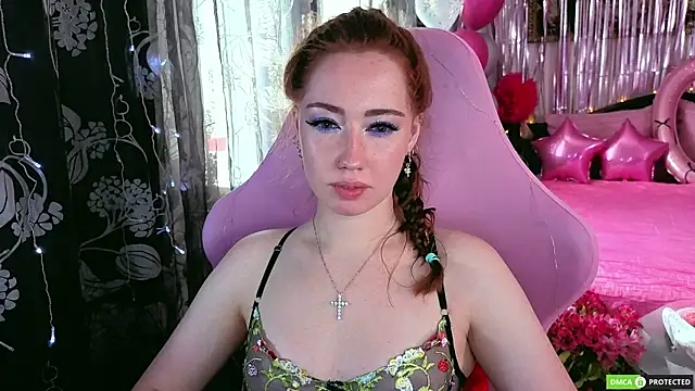 Snapshot of TinaBrook chatting on June 2026 05:30:01 AM TinaBrook online show from June 2026 05:30:01 AM