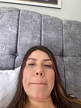 martina contreras online show from November 2025 08:08:01 PM