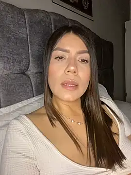 Snapshot of martina_contreras chatting on June 2026 05:03:02 AM martina contreras online show from June 2026 05:03:02 AM