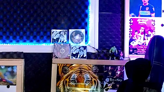 Darko0717 online show from February 2025 09:08:02 PM