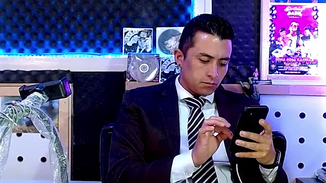 Darko0717 online show from March 2025 02:59:02 PM