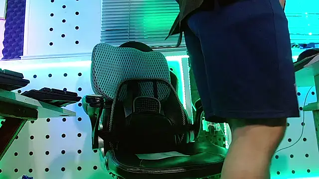 Darko0717 online show from September 2025 09:44:02 AM