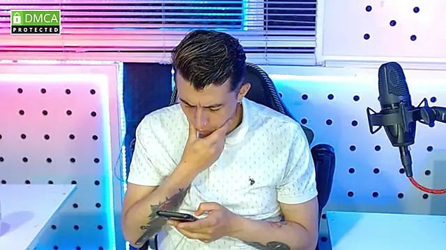 Darko0717 online show from October 2025 02:13:02 PM