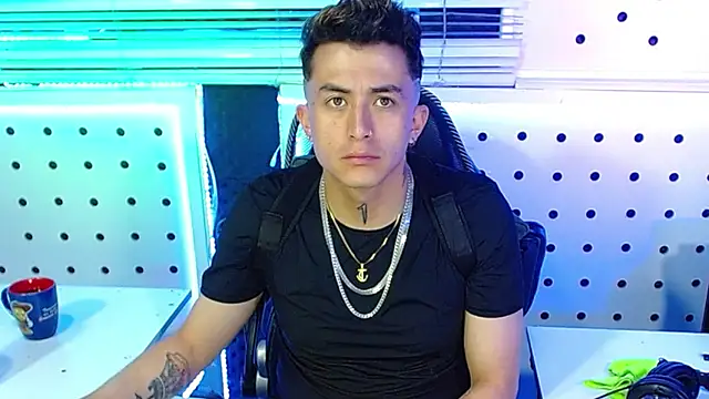 Darko0717 online show from November 2025 11:45:01 AM