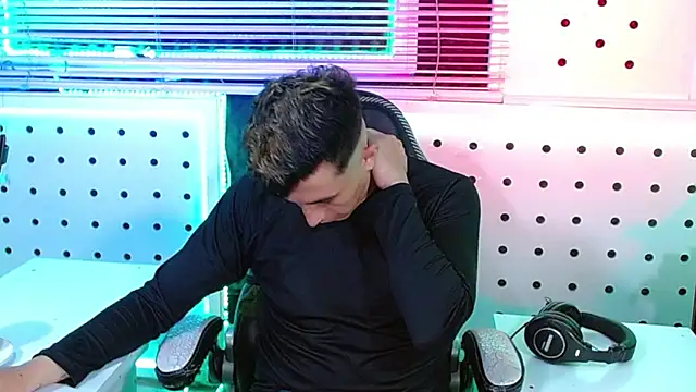 Darko0717 online show from December 2025 10:15:01 PM