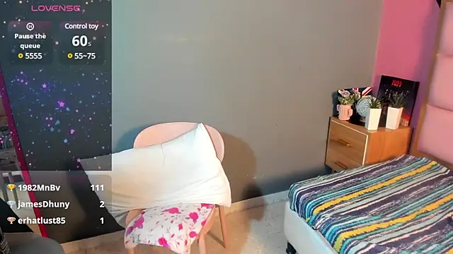 Snapshot of samanthaanderson_ chatting on February 2025 10:12:01 PM samanthaanderson  online show from February 2025 10:12:01 PM