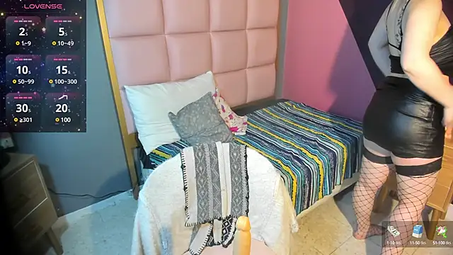 Snapshot of samanthaanderson_ chatting on March 2025 09:15:02 PM samanthaanderson  online show from March 2025 09:15:02 PM